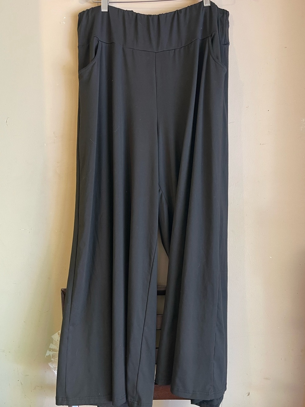 BloomChic Black Super Wide Leg Palazzo Pants Size 22 Plus Stretch with Pockets